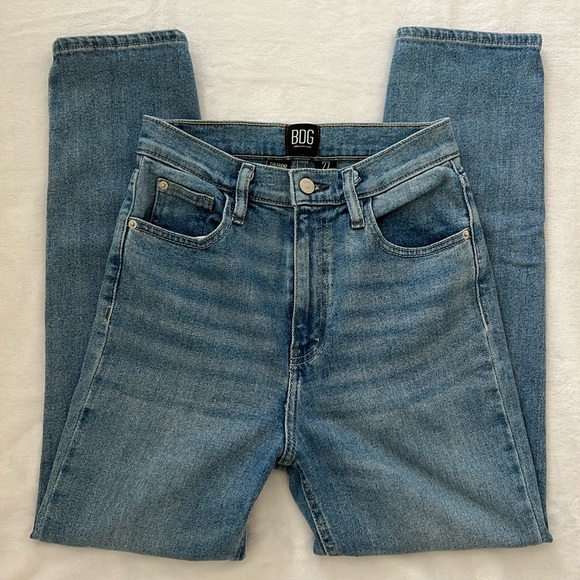 Urban Outfitters Denim - BDG Urban Outfitters Girlfriend High-Rise Cropped Jeans